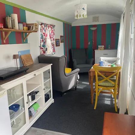 Bauwagen Maibeere Campsite Radebeul